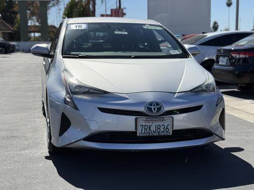 2016 Toyota Prius Three