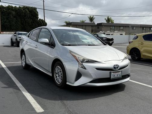 2016 Toyota Prius Three