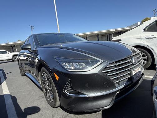 2022 Hyundai SONATA Hybrid SE