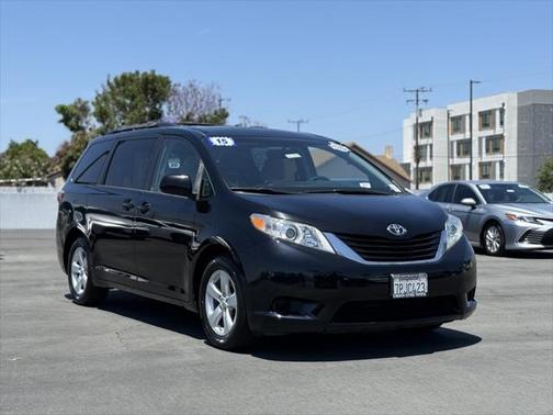 2015 Toyota Sienna LE