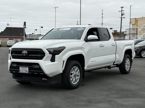 2024 Toyota Tacoma SR5