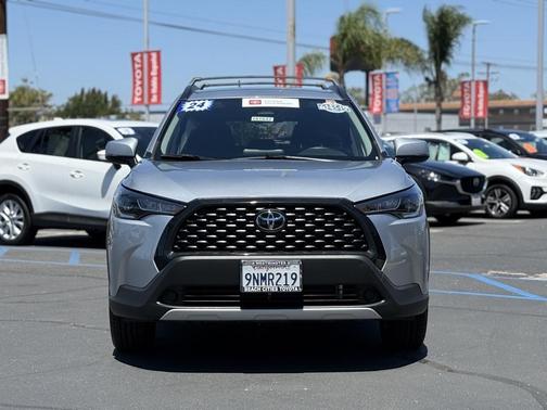 2024 Toyota Corolla Cross LE