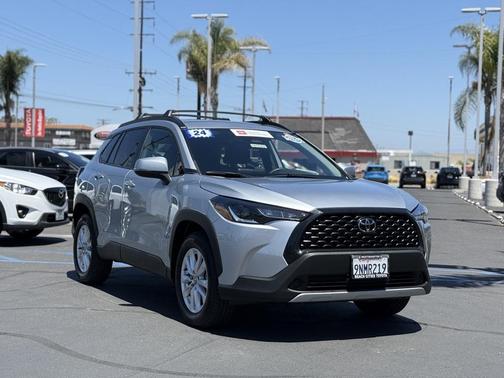 2024 Toyota Corolla Cross LE