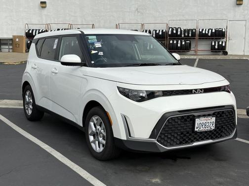 2024 Kia Soul LX