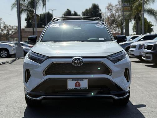 2025 Toyota RAV4 Hybrid SE