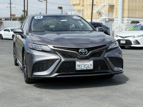 2024 Toyota Camry SE