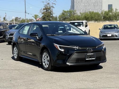 2026 Toyota Corolla Hybrid LE