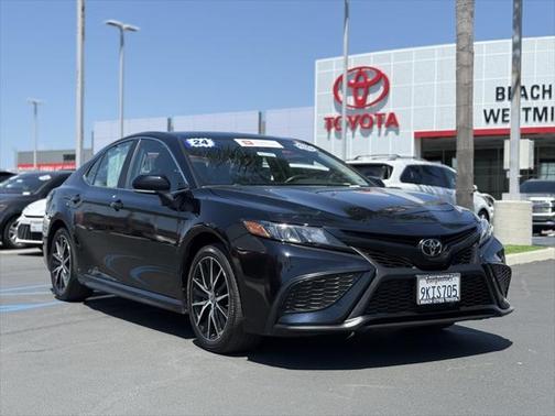 2024 Toyota Camry SE