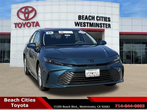 2025 Toyota Camry LE