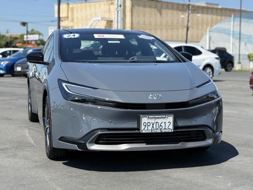 2024 Toyota Prius XLE