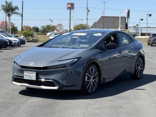 2024 Toyota Prius XLE