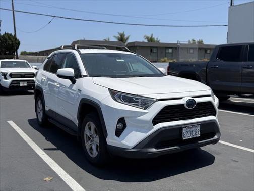 2020 Toyota RAV4 Hybrid XLE