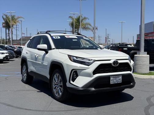 2022 Toyota RAV4 XLE Premium
