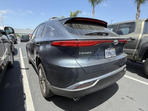 2022 Toyota Venza XLE