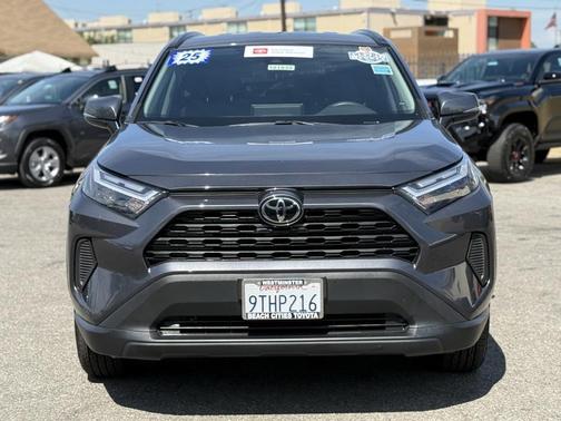 2025 Toyota RAV4 XLE