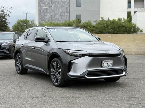 2023 Toyota bZ4X Limited