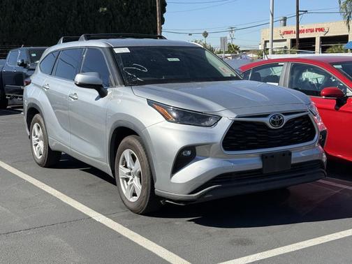 2022 Toyota Highlander LE