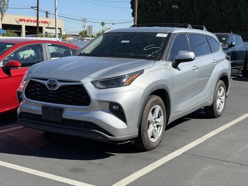 2022 Toyota Highlander LE