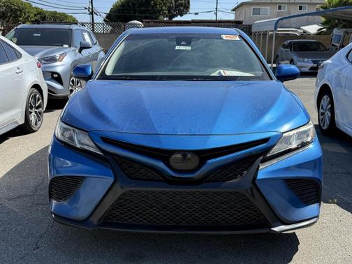 2019 Toyota Camry SE