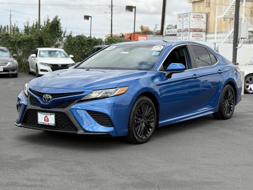 2019 Toyota Camry SE