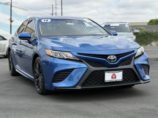 2019 Toyota Camry SE