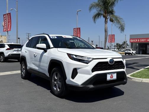 2023 Toyota RAV4 Hybrid XLE
