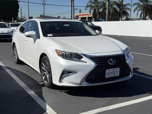 2016 Lexus ES 300h Base