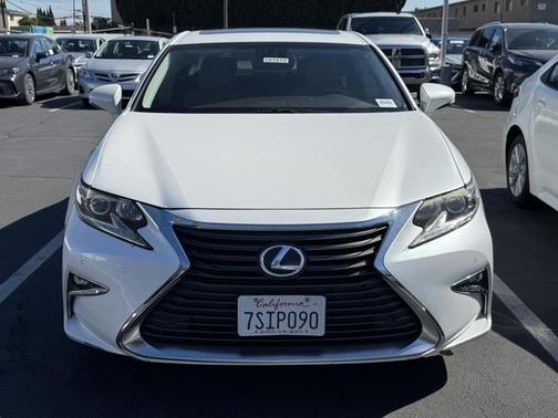2016 Lexus ES 300h Base