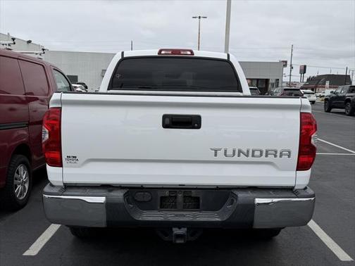 2018 Toyota Tundra SR5