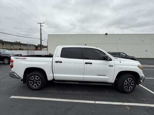 2018 Toyota Tundra SR5