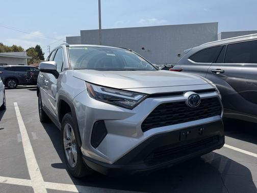 2023 Toyota RAV4 Hybrid LE