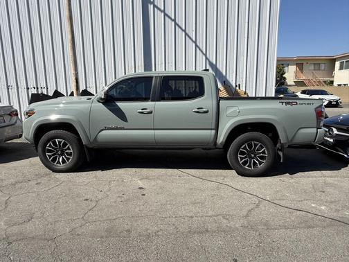 2023 Toyota Tacoma TRD Sport