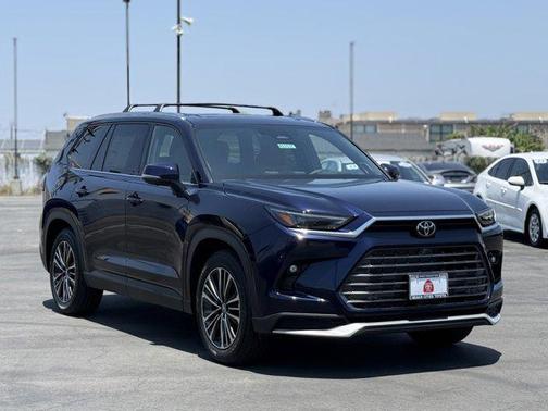 2025 Toyota Grand Highlander Hybrid Limited MAX