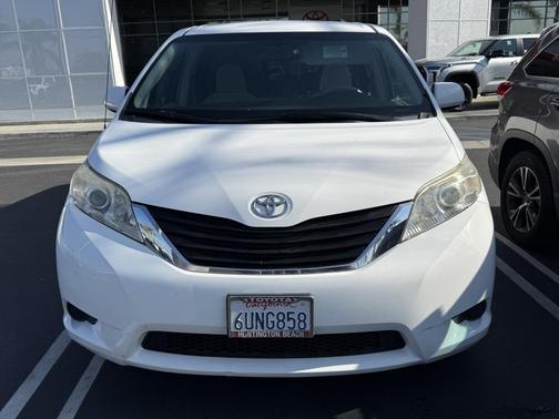 2011 Toyota Sienna LE