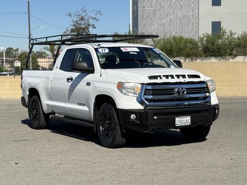 2017 Toyota Tundra SR5