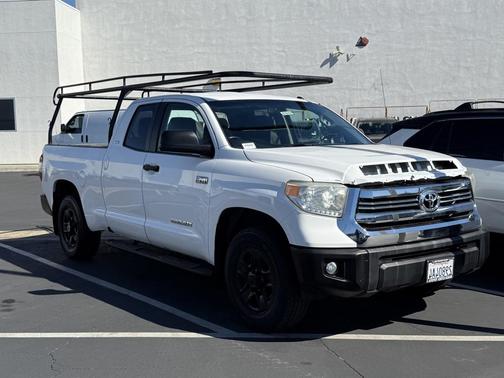 2017 Toyota Tundra SR5