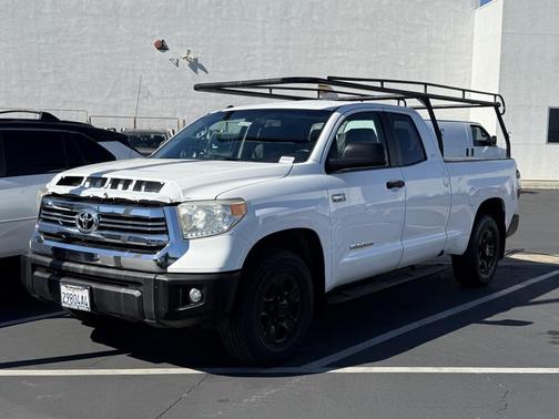 2017 Toyota Tundra SR5