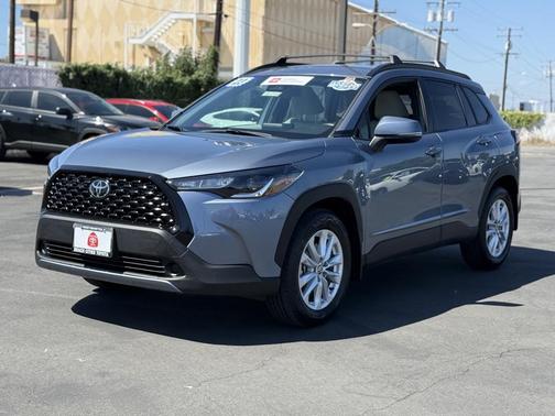 2023 Toyota Corolla Cross LE