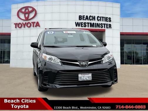 2019 Toyota Sienna LE