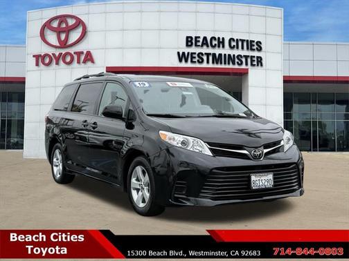 2019 Toyota Sienna LE