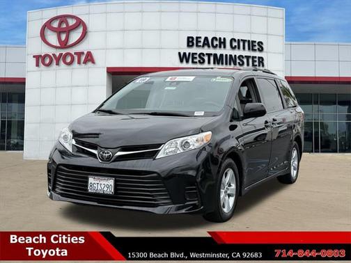 2019 Toyota Sienna LE