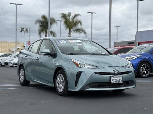 2022 Toyota Prius LE