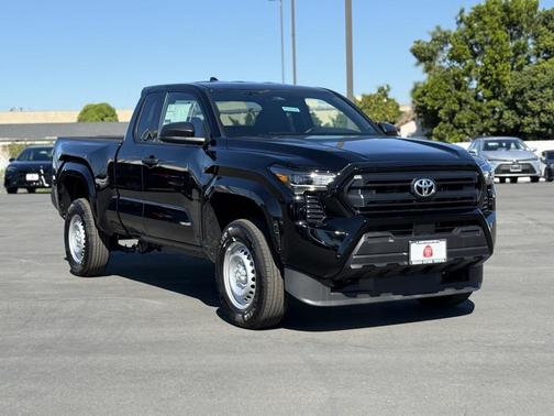 2025 Toyota Tacoma SR