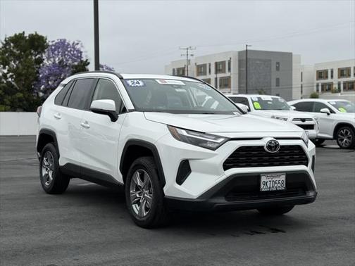 2024 Toyota RAV4 XLE