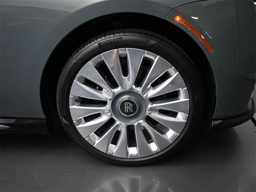 2024 Rolls-Royce Spectre 