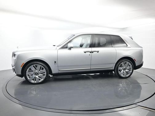 Silver 2026 Rolls-Royce Cullinan
