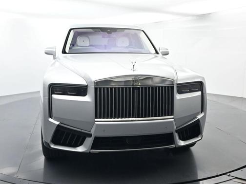 Silver 2026 Rolls-Royce Cullinan
