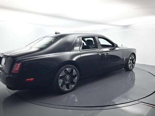 Black Diamond 2027 Rolls-Royce Phantom