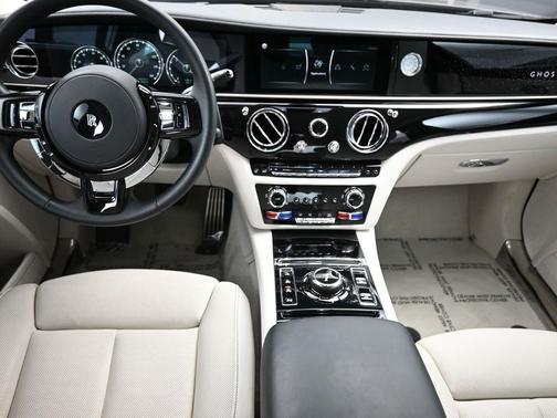 2022 Rolls-Royce Ghost