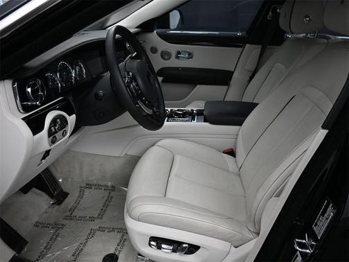 2022 Rolls-Royce Ghost